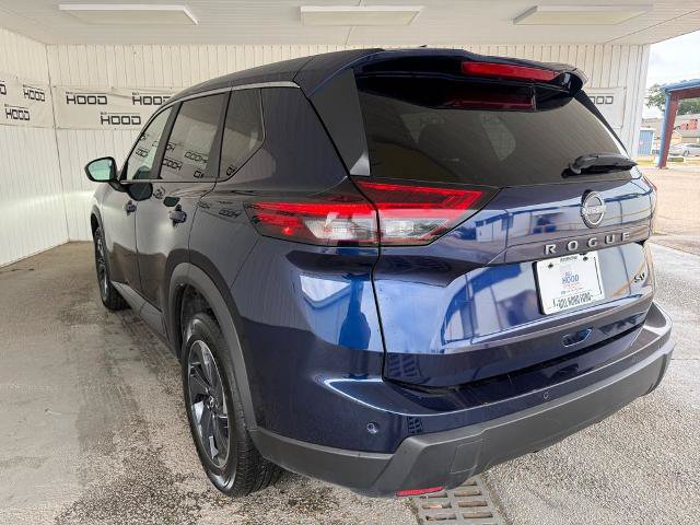 Used 2024 Nissan Rogue SV FWD image 2