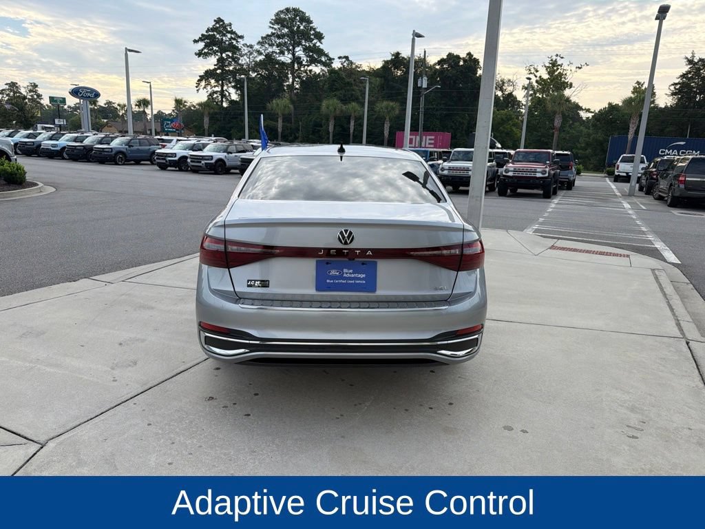 Used 2025 Volkswagen Jetta SEL FWD image 8