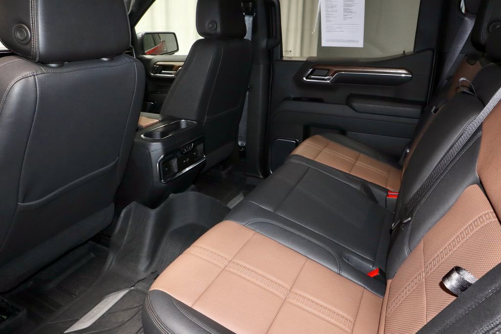 Used 2023 Chevrolet Silverado 1500 High Country w/ High Country Premium Package AWD/4WD image 20