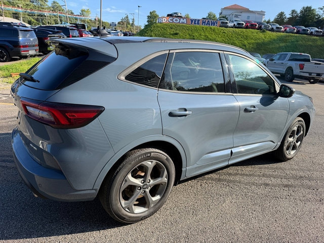 Certified 2024 Ford Escape ST-Line w/ Tech Pack #1 AWD/4WD image 8