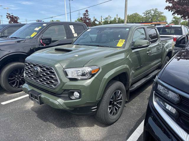 Used 2022 Toyota Tacoma TRD Sport w/ Black Out Package (TMS) AWD/4WD image 1