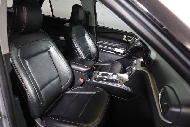 Certified 2020 Ford Explorer XLT w/ Equipment Group 202A AWD/4WD image 9