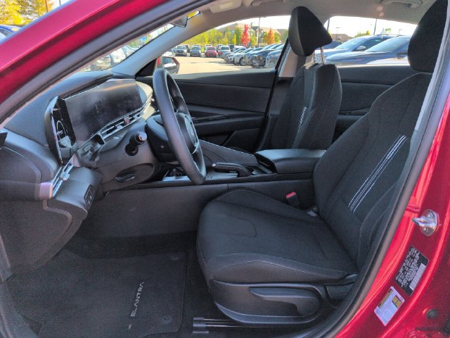 Used 2024 Hyundai Elantra SEL FWD image 28