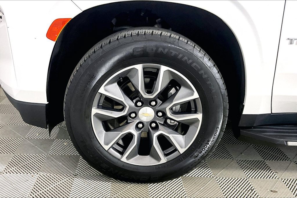 Used 2023 Chevrolet Tahoe LT w/ Luxury Package RWD image 7
