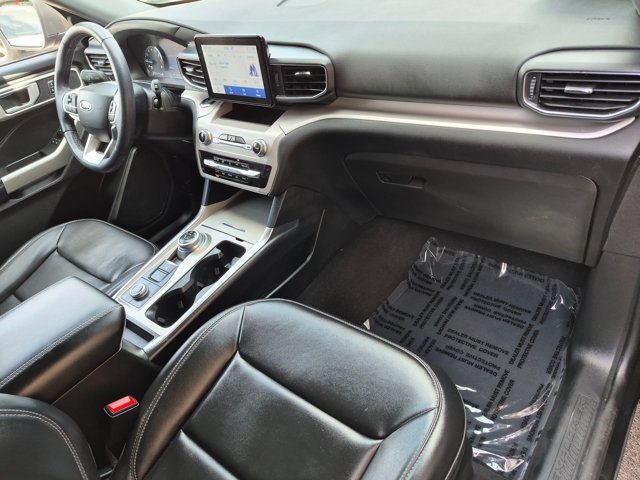 Certified 2023 Ford Explorer XLT w/ Equipment Group 202A AWD/4WD image 29