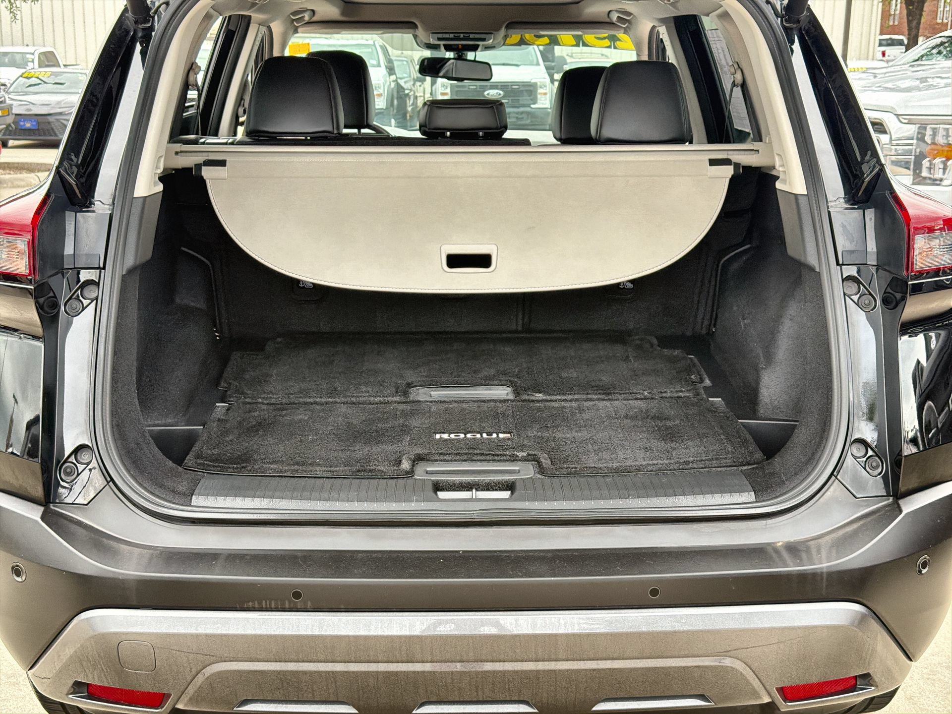 Used 2023 Nissan Rogue SL AWD/4WD image 23