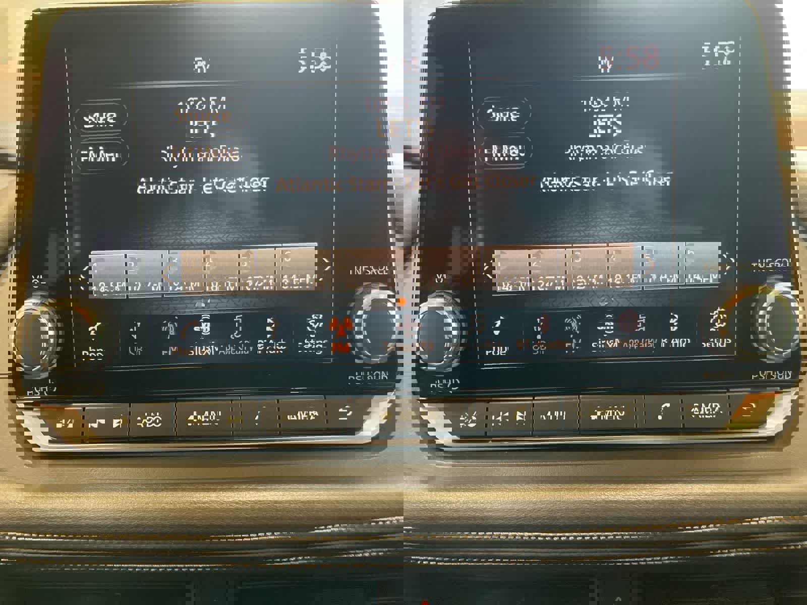 Used 2023 Nissan Rogue SV image 18