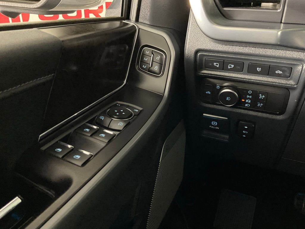 Certified 2022 Ford F150 Lariat w/ Equipment Group 502A High image 19