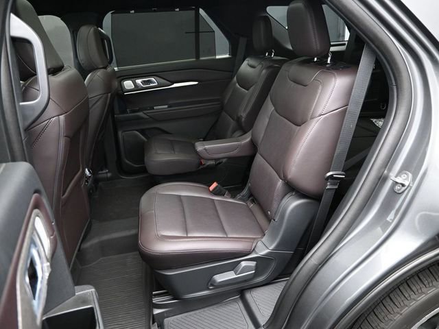 Certified 2025 Ford Explorer Platinum image 19