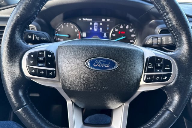 Certified 2022 Ford Explorer XLT w/ Equipment Group 202A image 31