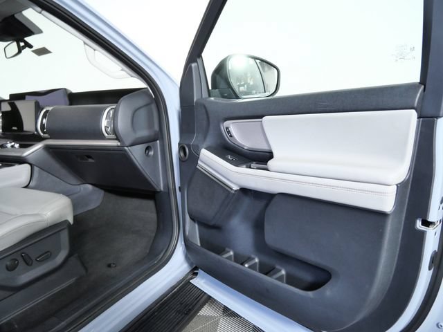 Certified 2025 Ford Expedition Active AWD/4WD image 9
