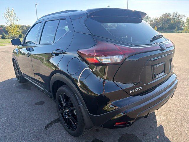 Used 2023 Nissan Kicks SR FWD image 11