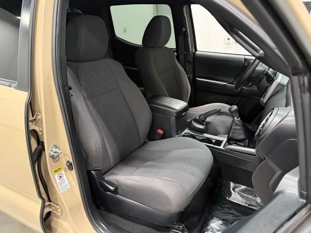 Used 2017 Toyota Tacoma TRD Off-Road image 36