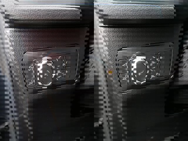 Certified 2022 Ford Escape Titanium w/ Titanium Elite Package image 19