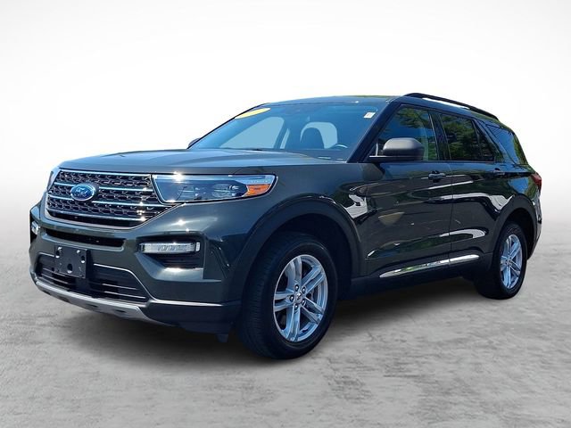 Certified 2022 Ford Explorer XLT w/ Equipment Group 202A AWD/4WD image 3