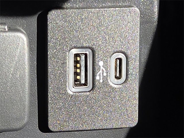 Certified 2021 Ford Explorer XLT w/ Equipment Group 202A image 17