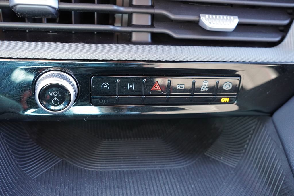 Certified 2025 Ford Explorer ST-Line AWD/4WD image 31