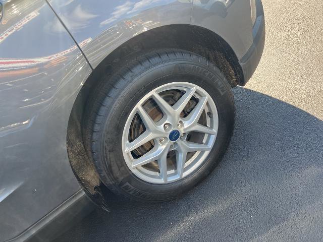 Certified 2022 Ford Edge SE image 12