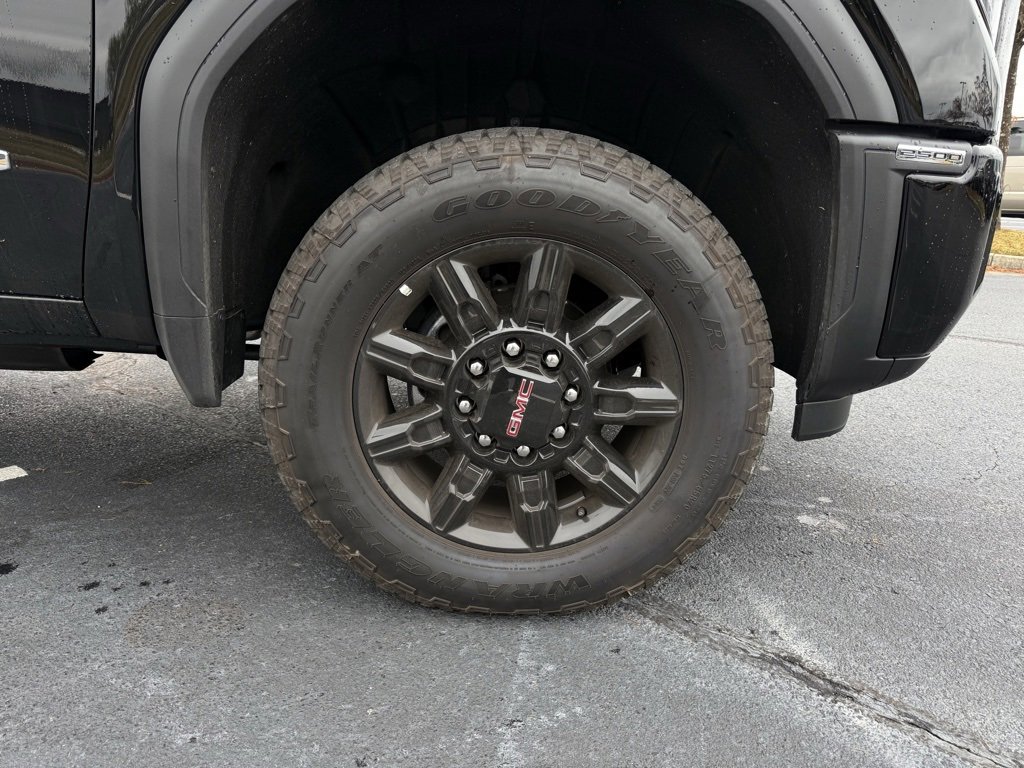 Used 2025 GMC Sierra 2500 AT4 w/ AT4 Preferred Package image 32