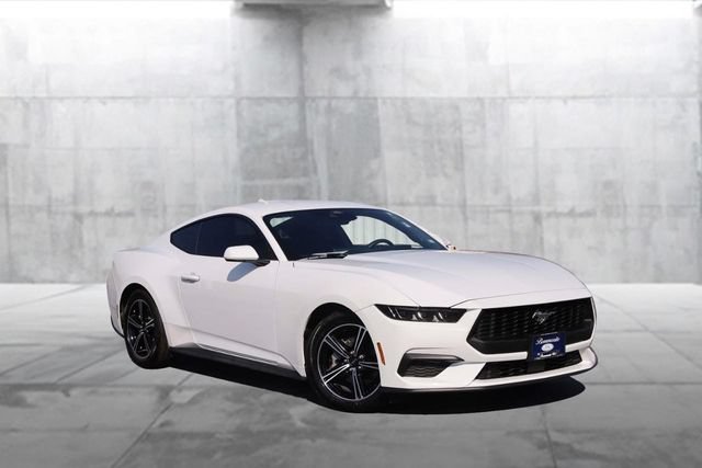 Certified 2025 Ford Mustang Coupe RWD image 2