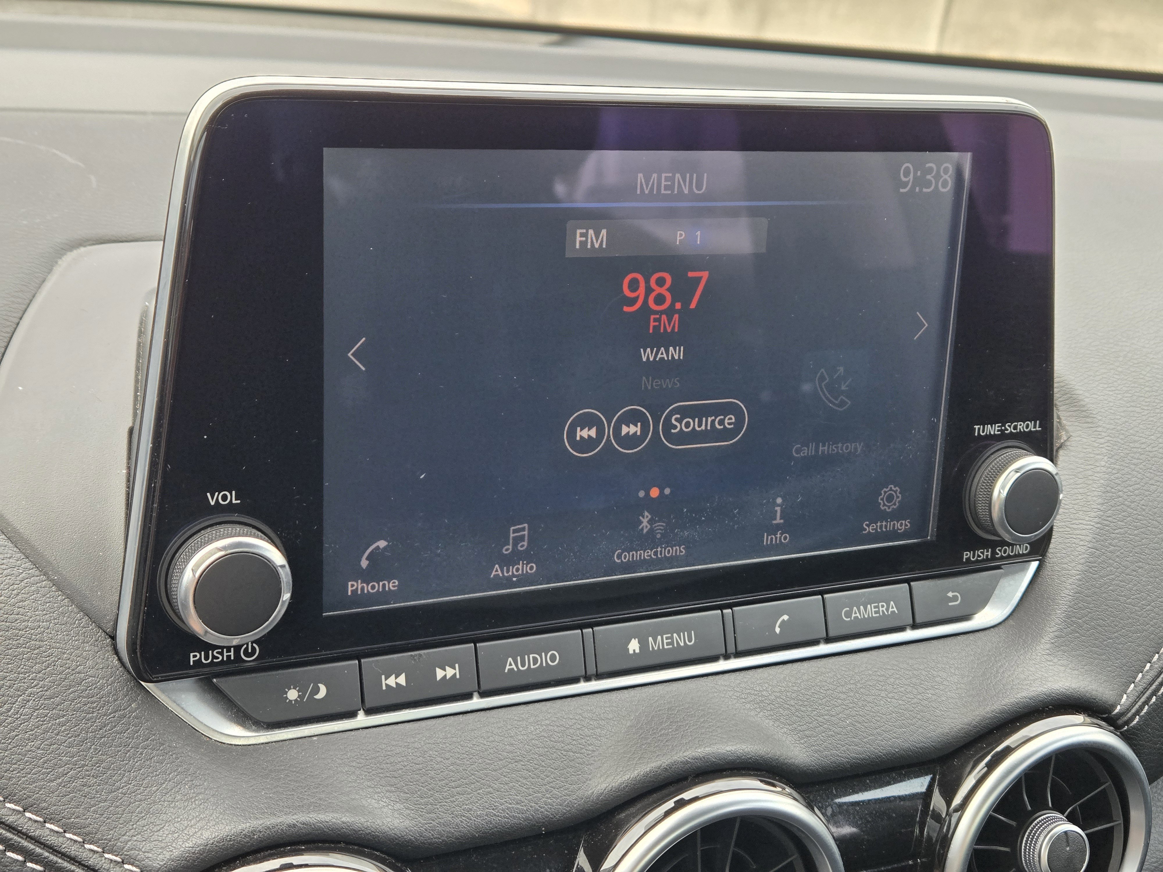 Used 2020 Nissan Sentra SV image 25