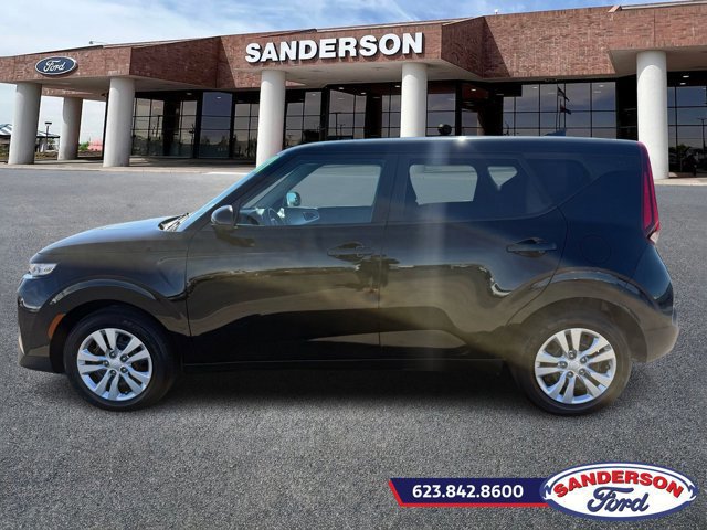 Used 2021 Kia Soul LX image 2