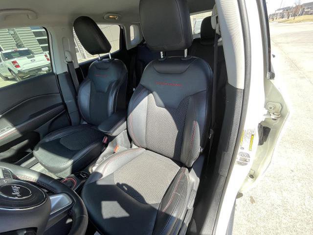 Used 2018 Jeep Compass Trailhawk w/ Cold Weather Group image 18