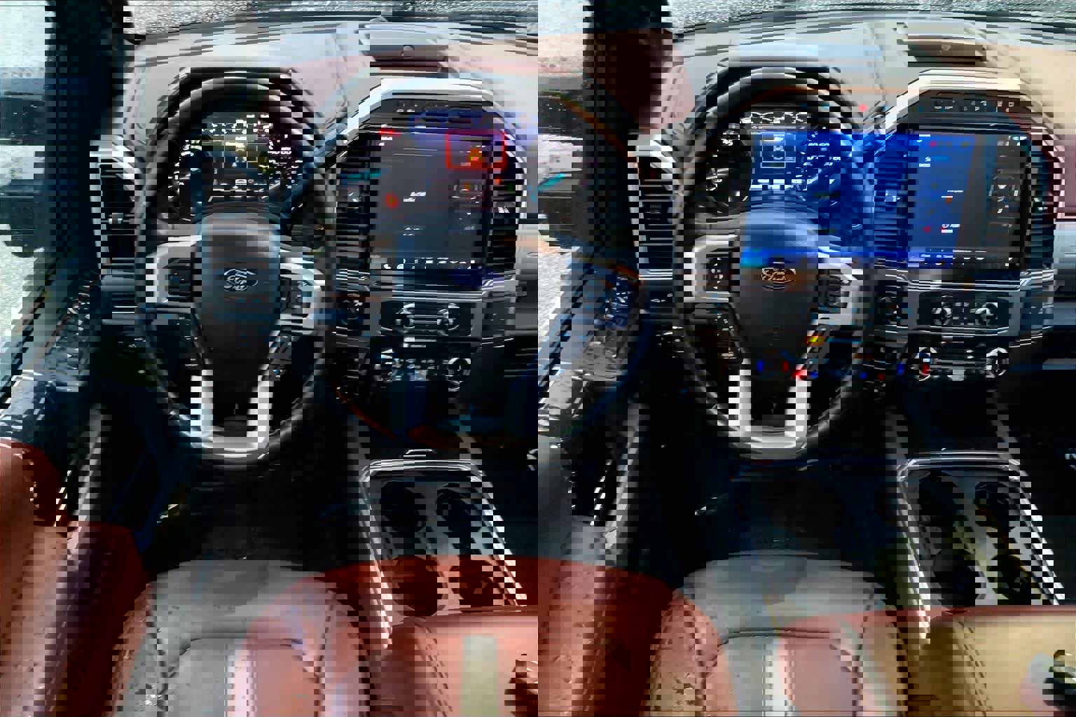 Certified 2022 Ford F450 Platinum w/ FX4 Off-Road Package image 8