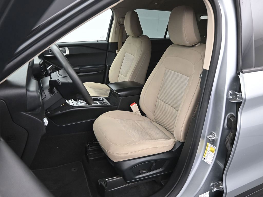 Certified 2021 Ford Explorer 2WD image 45