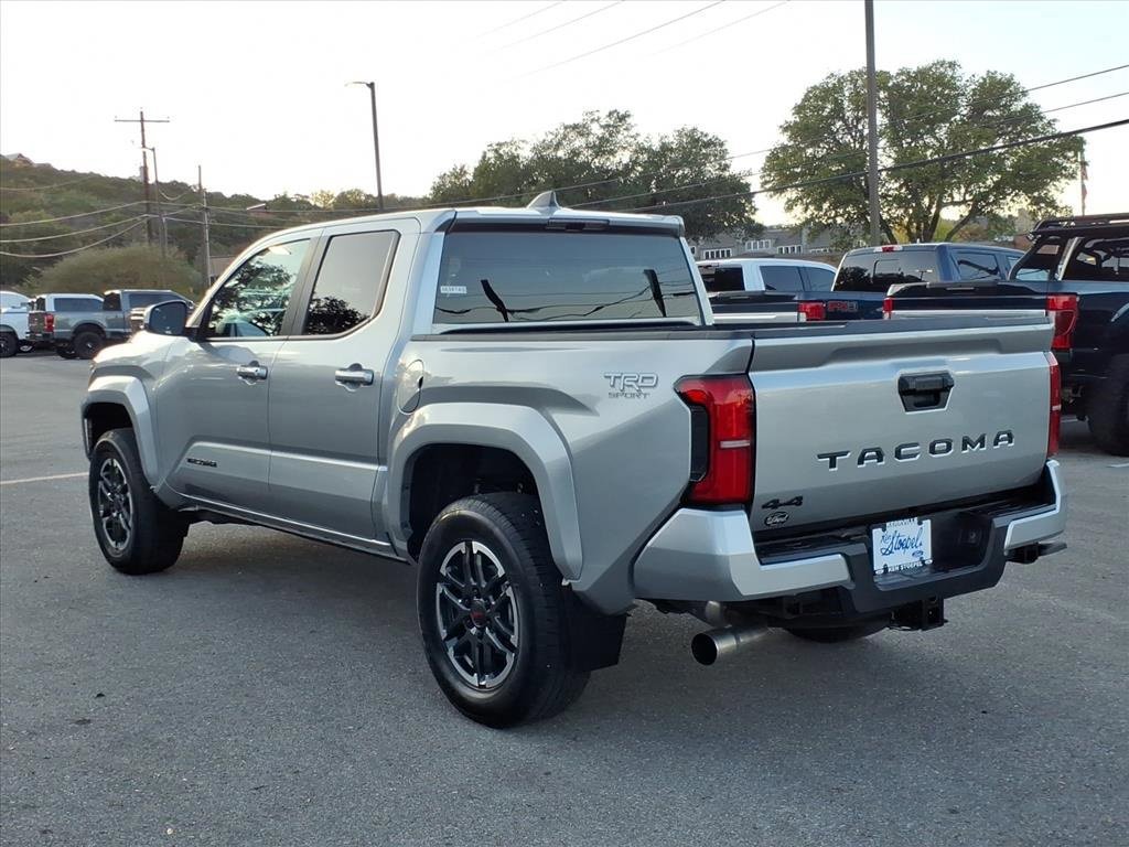Used 2024 Toyota Tacoma TRD Sport image 2
