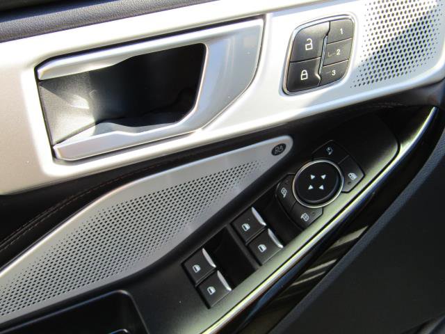 Certified 2022 Ford Explorer Platinum w/ Equipment Group 601A image 19