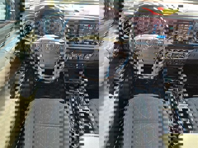 Used 2019 Toyota Tacoma TRD Off-Road w/ Technology Package image 8