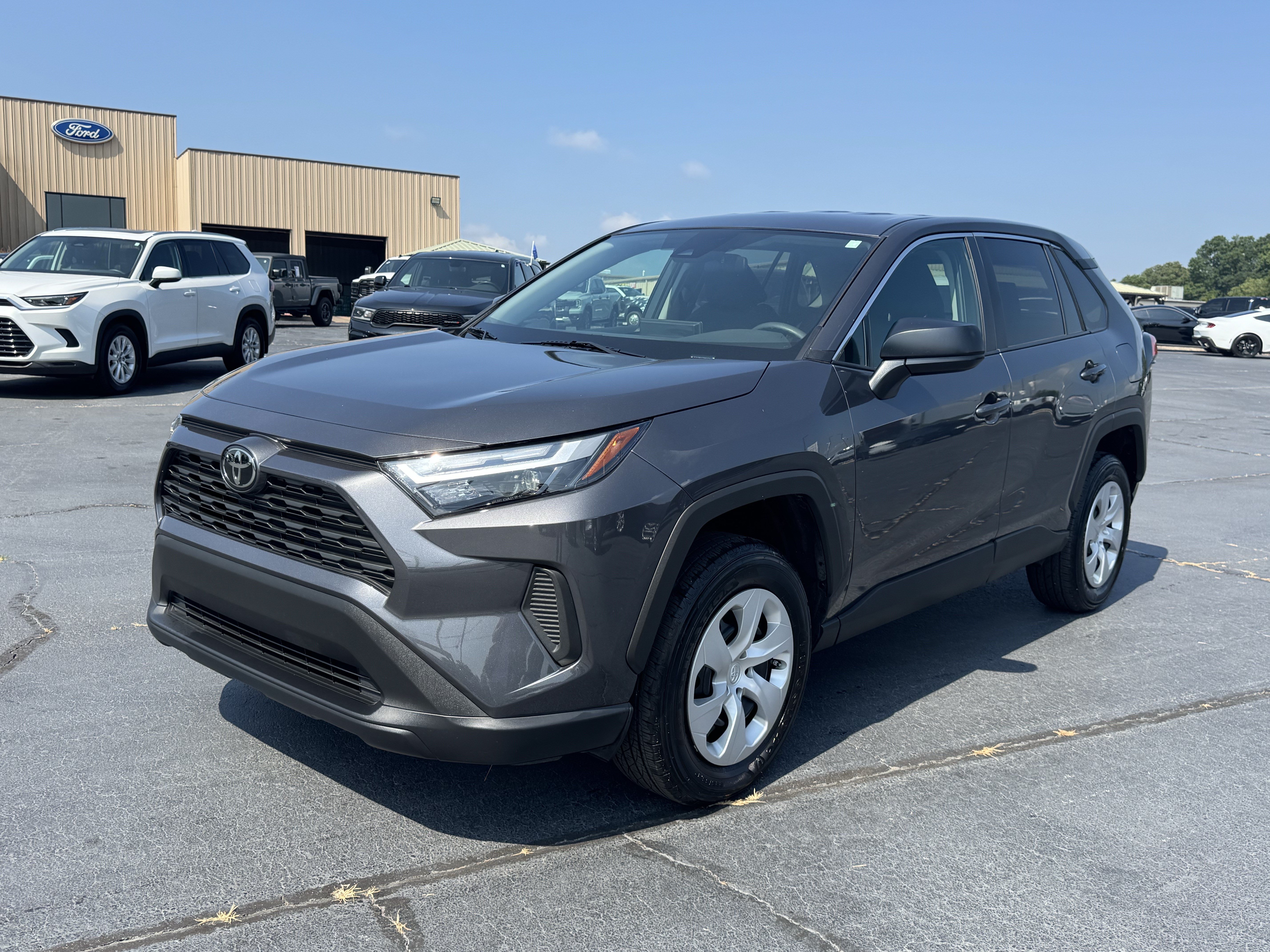 Used 2024 Toyota RAV4 LE FWD image 2