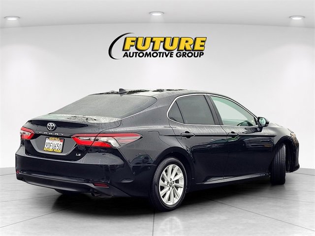 Used 2023 Toyota Camry LE image 5