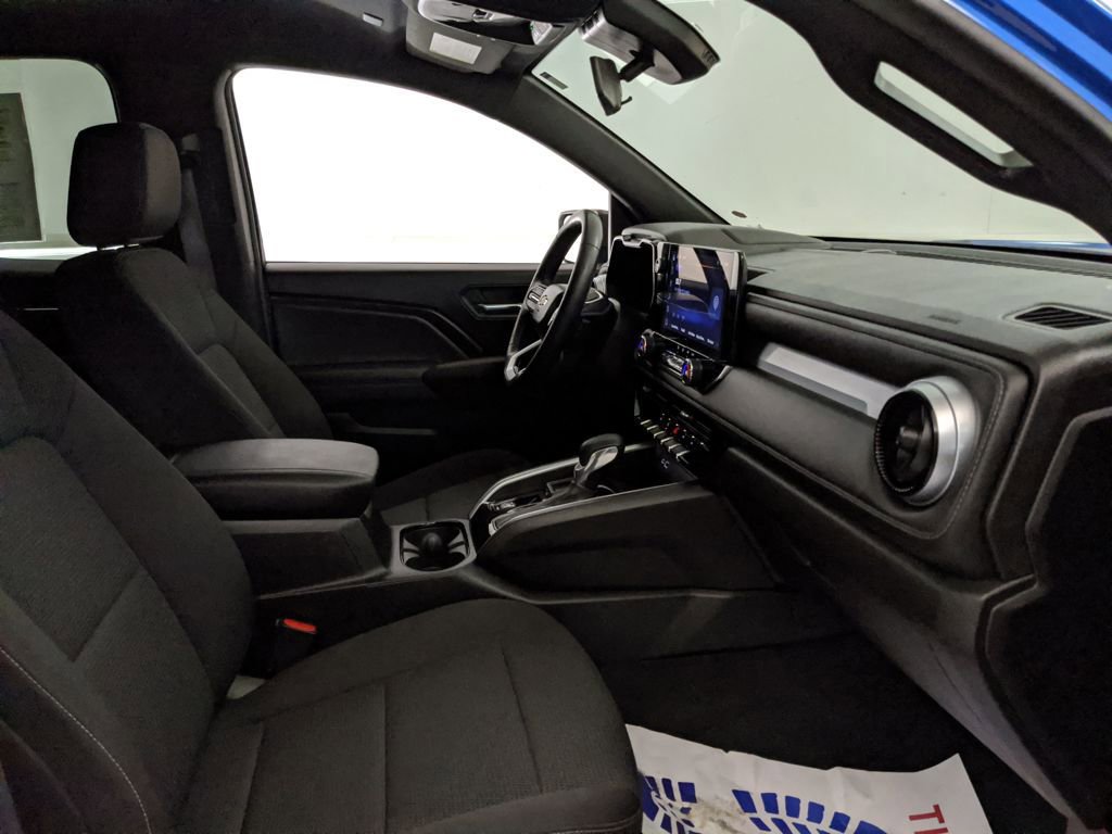 Used 2024 Chevrolet Colorado LT w/ LT Convenience Package image 26