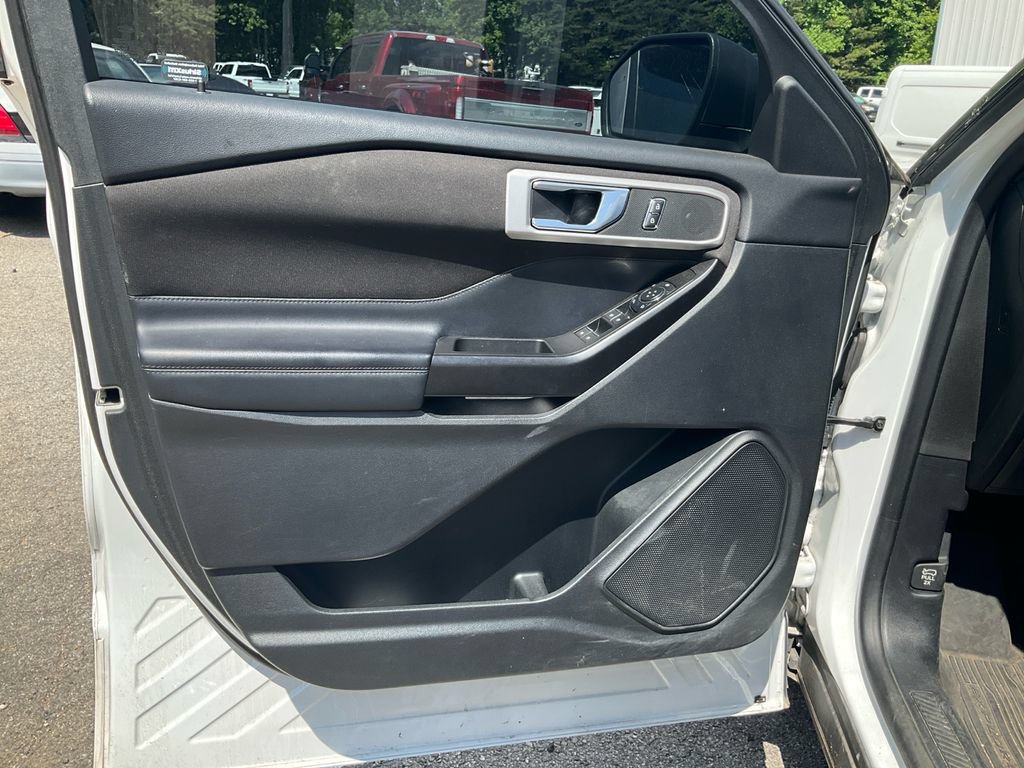 Certified 2020 Ford Explorer XLT RWD image 17