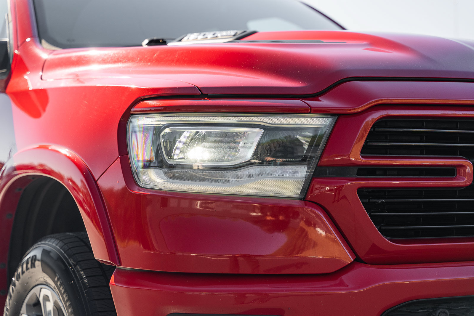Used 2020 RAM 1500 Laramie w/ Sport Appearance Package AWD/4WD image 10