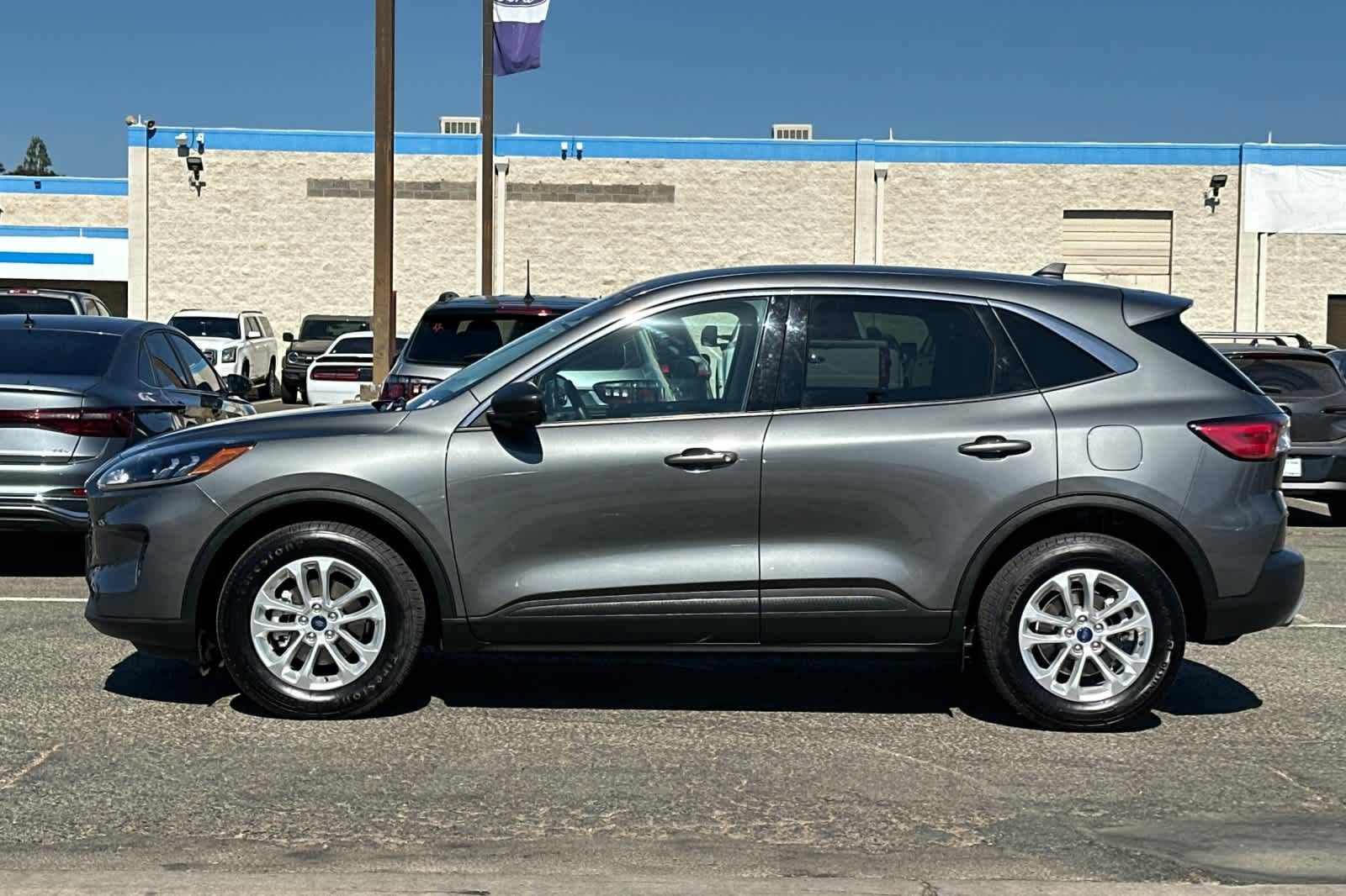 Certified 2022 Ford Escape SE AWD/4WD image 6