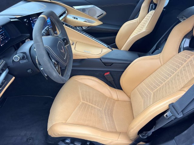 Used 2025 Chevrolet Corvette Stingray Premium Conv w/ Z51 Performance Package RWD image 21
