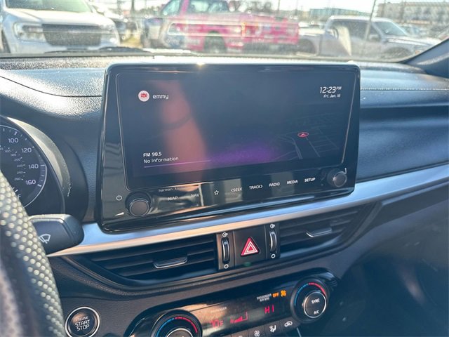 Used 2022 Kia Forte GT-Line w/ GT-Line Premium Package image 17