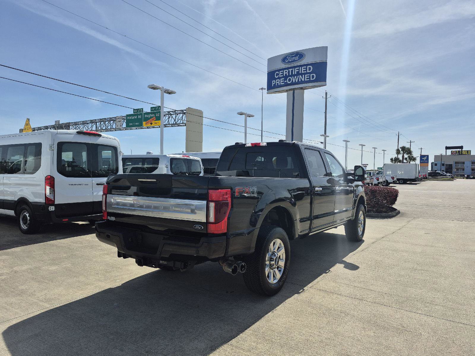 Certified 2020 Ford F250 Platinum w/ FX4 Off-Road Package image 5