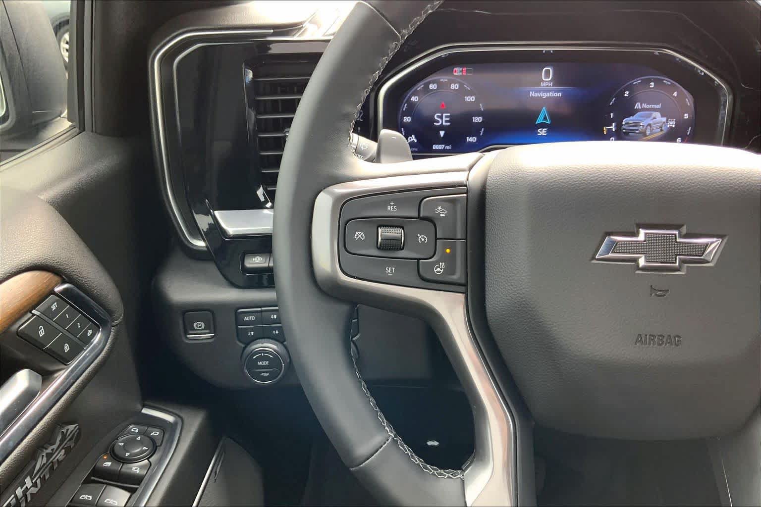 Used 2024 Chevrolet Silverado 1500 High Country w/ Midnight Edition AWD/4WD image 24