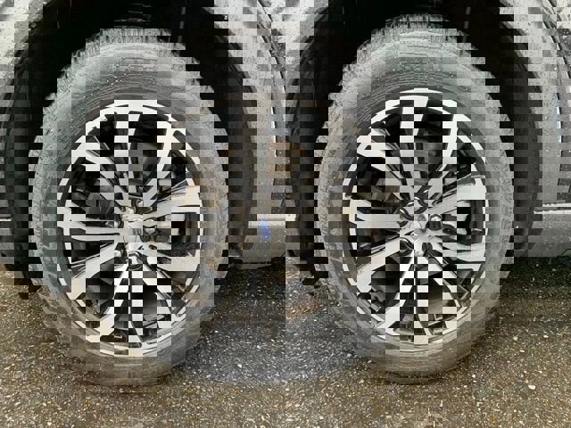 Certified 2025 Ford Explorer ST-Line image 11