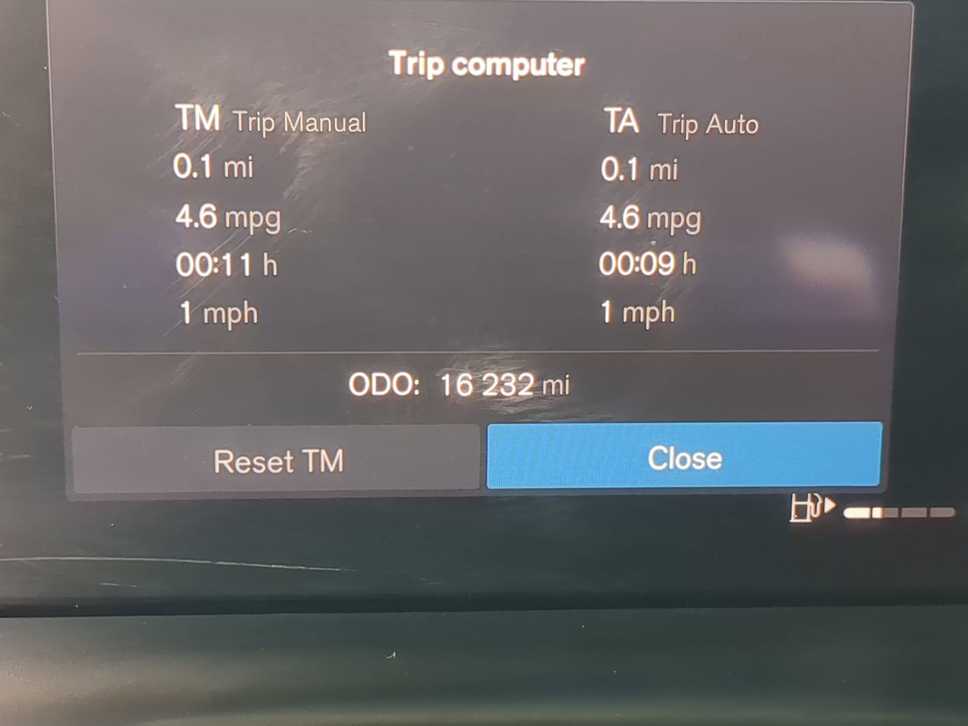 Used 2023 Volvo XC40 B5 Plus w/ Protection Package Premier image 71