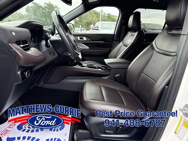Certified 2025 Ford Explorer Platinum RWD image 9