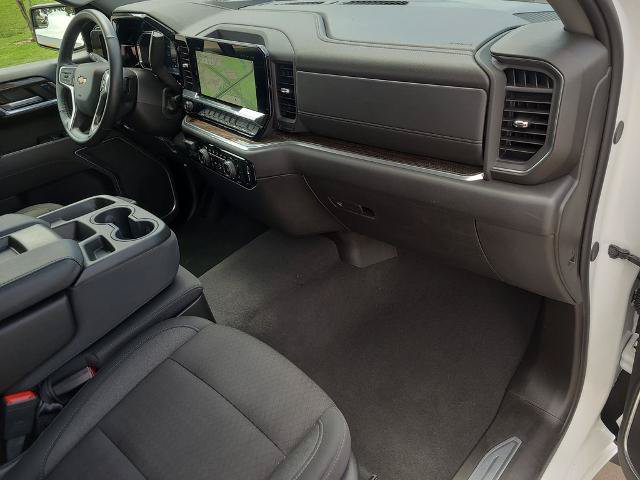 Used 2026 Chevrolet Silverado 1500 LT AWD/4WD image 11