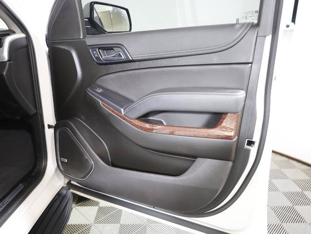 Used 2019 GMC Yukon SLT w/ Graphite Performance Edition AWD/4WD image 38