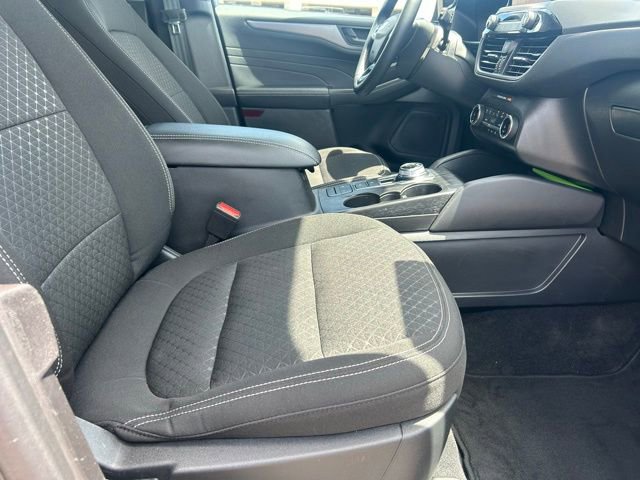 Certified 2024 Ford Escape Active AWD/4WD image 17
