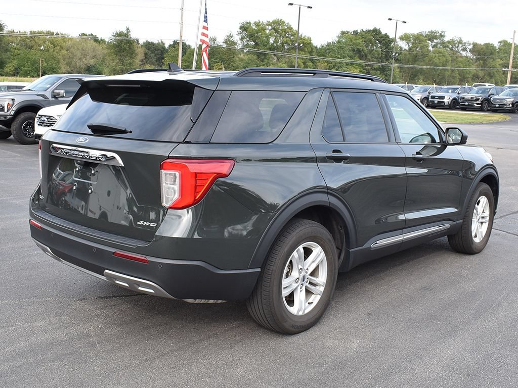 Certified 2024 Ford Explorer XLT w/ Equipment Group 202A AWD/4WD image 4