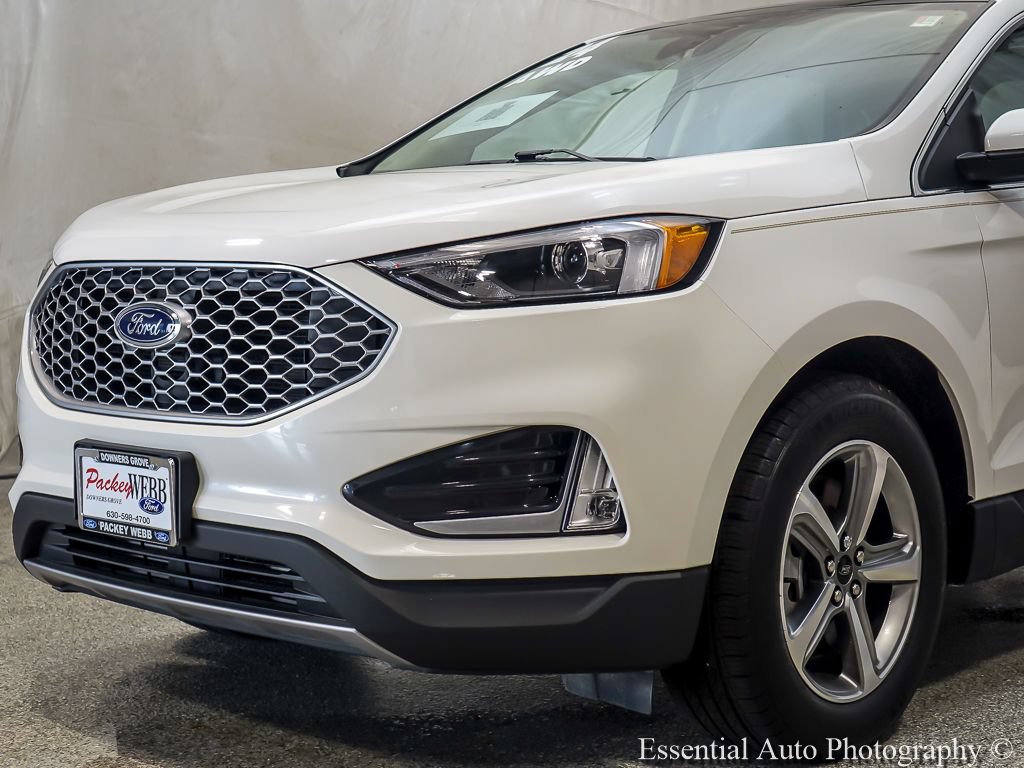 Certified 2024 Ford Edge SEL w/ Convenience Package AWD/4WD image 3